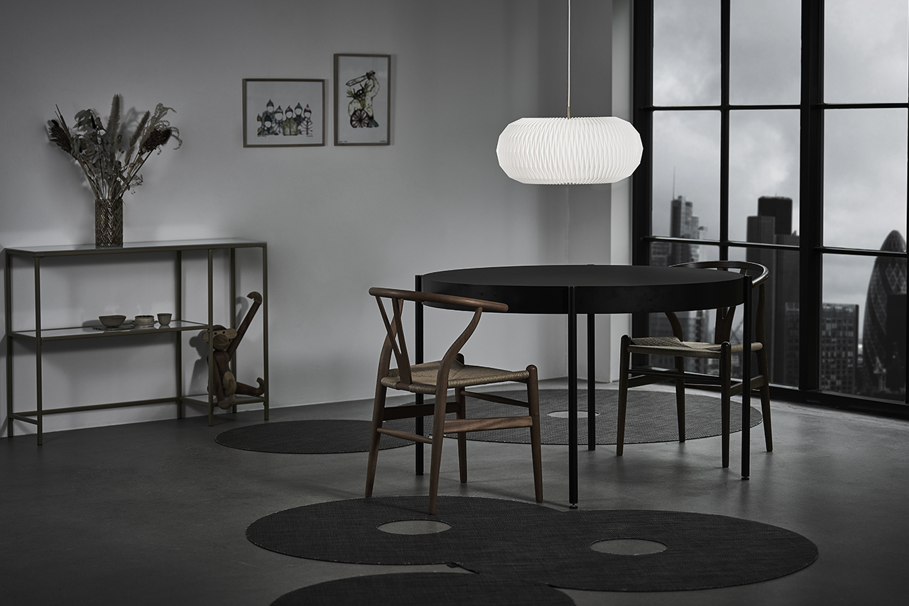 LeKlint195_Donut_pendant_lifestyle4 (1)