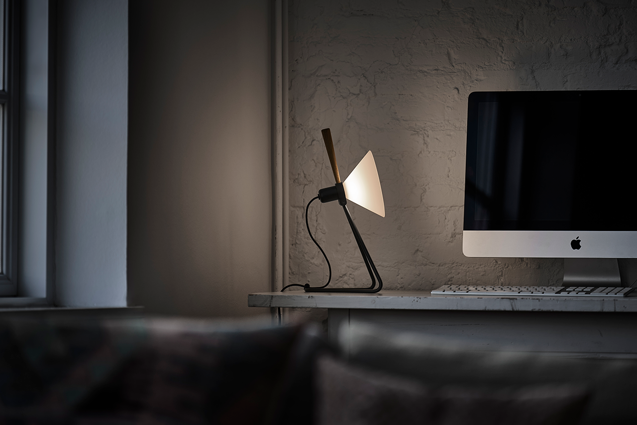 Leklint356 Spot Table Wall Lamp Black Smokedoak Lifestyle2 (1)