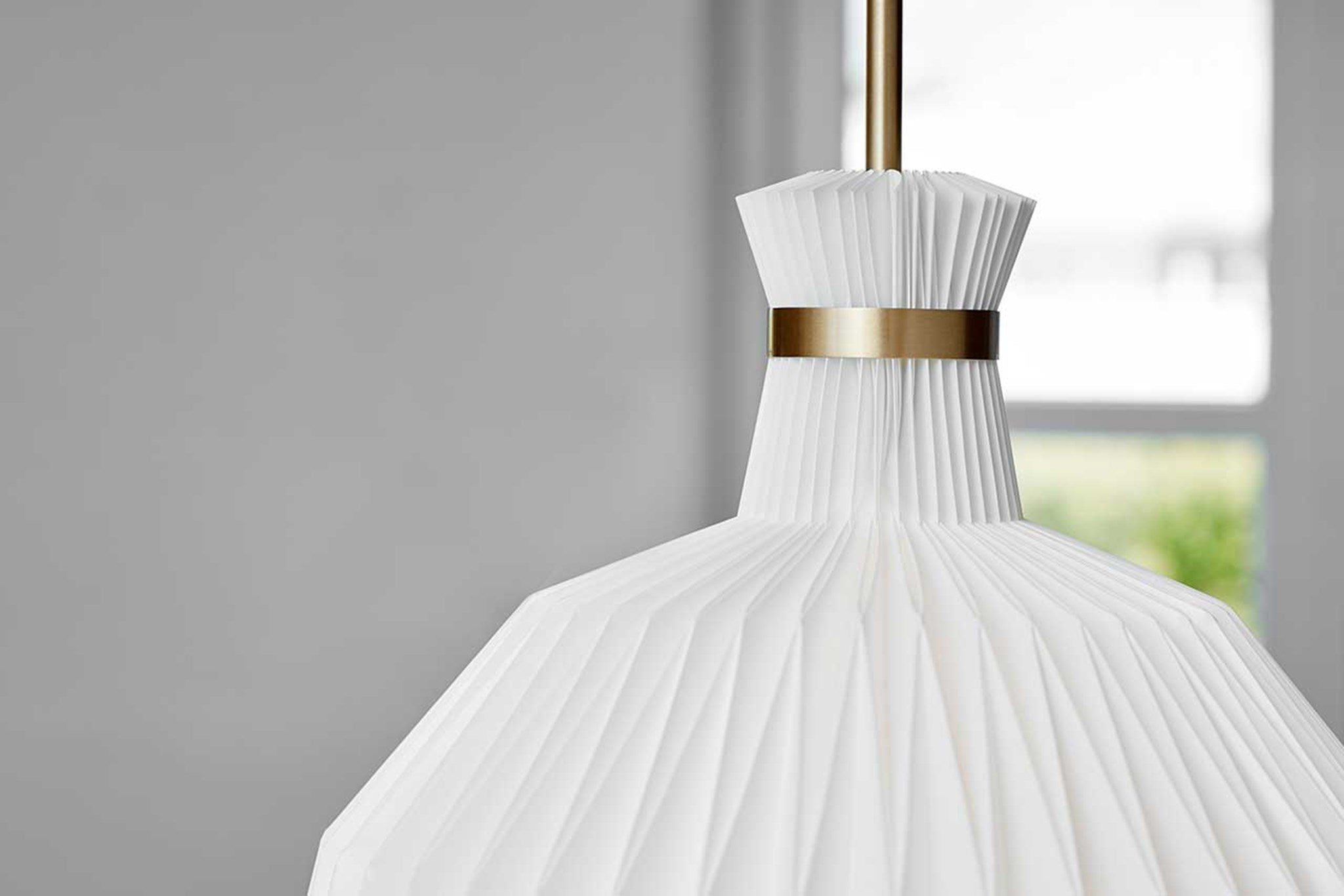 LeKlint101_pendant_brass_hang-up_details