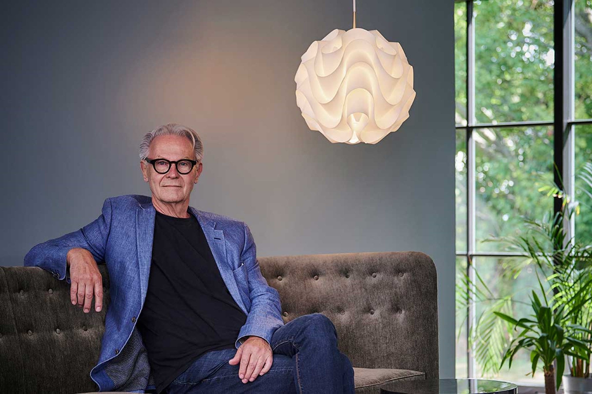 LeKlint172_Anniversery_pendant_brass_hang-up_lifestyle5