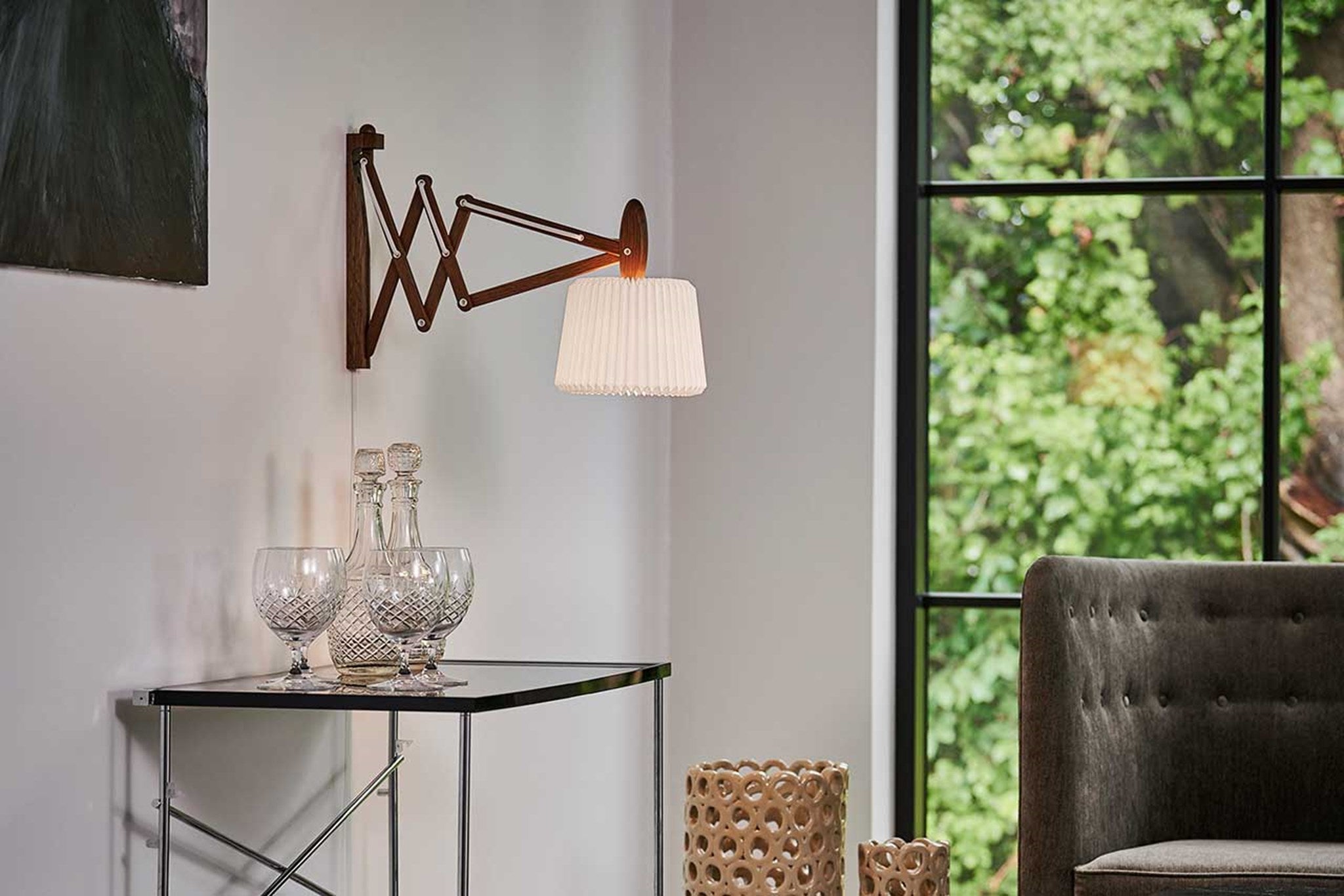 LeKlint223_120_Sax_wall_lamp_smokedoak_lifestyle2